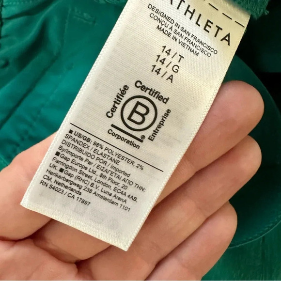 Athleta Echo Wide Crop Kelly Green Quick Drying Breathable Pants Sz 14T GUC - Picture 9 of 10